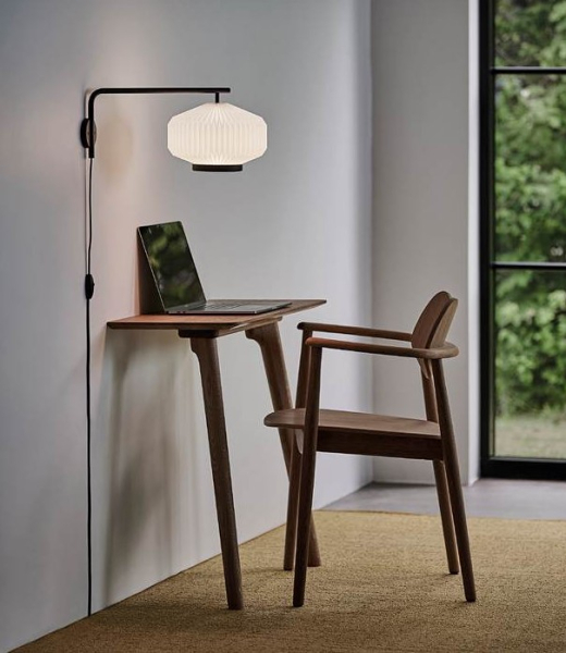 Le Klint Wandleuchte Shibui